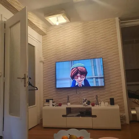 Daire La Garenne Jacuzzi Et Balcon A 15 Min De Paris Jo 2024 Et Stade De France Tarifs Privileges Semaine Ou Mois Disponible Franconville (Val-d'Oise)